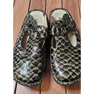 Alegria PG Lite Women's Clogs Shoes Leather Green Alligator Design Sz 39 US 9